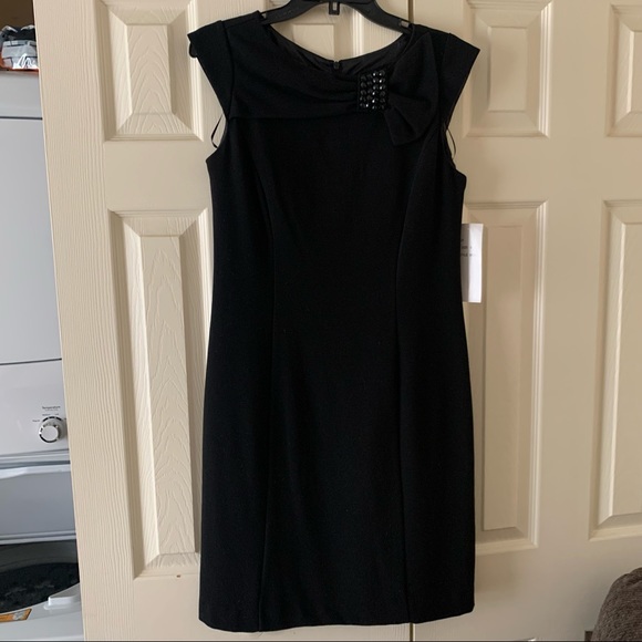 Studio I - Formal Knee Length Black Dress - Size 6 - Picture 4 of 10